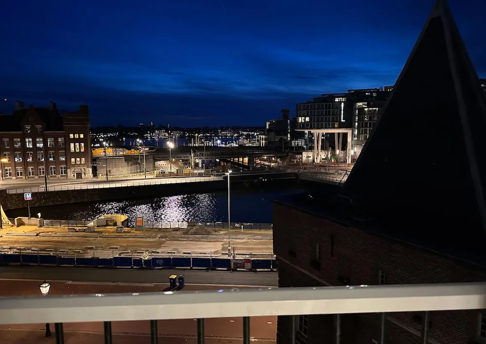 Voyager Hotel Amsterdam — 2