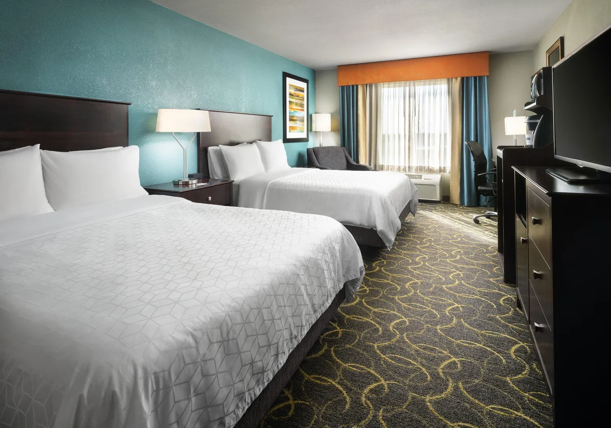 Holiday Inn Express & Suites DFW Airport - Grapevine by IHG