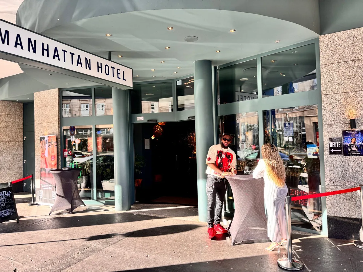 Manhattan Hotel — 1