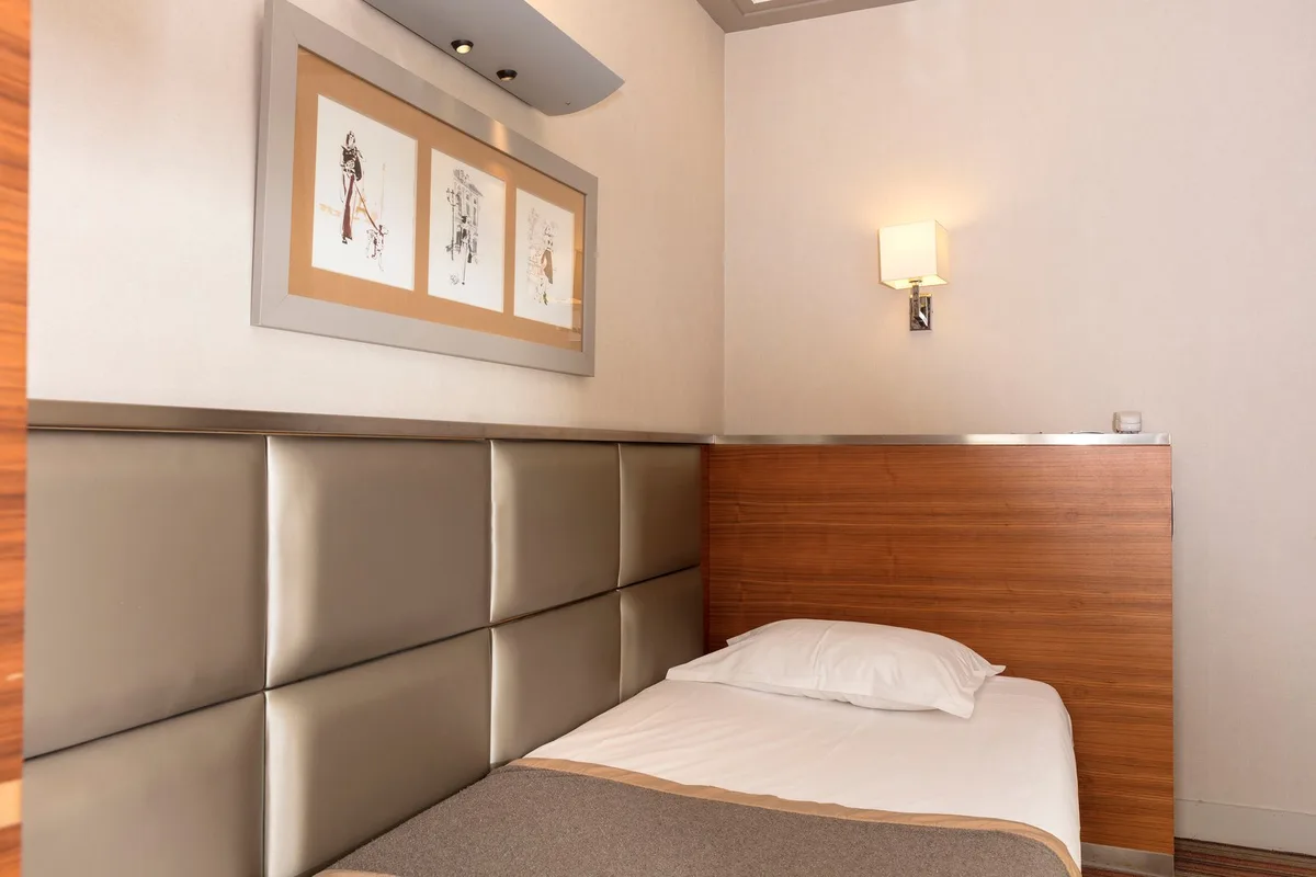 Hôtel Berne Opéra — 5