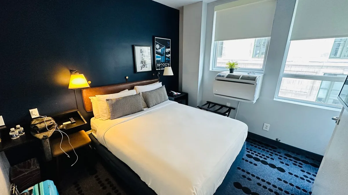 U Hotel Fifth Avenue — 2
