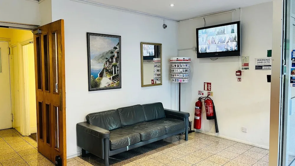 Arriva Hotel — 5