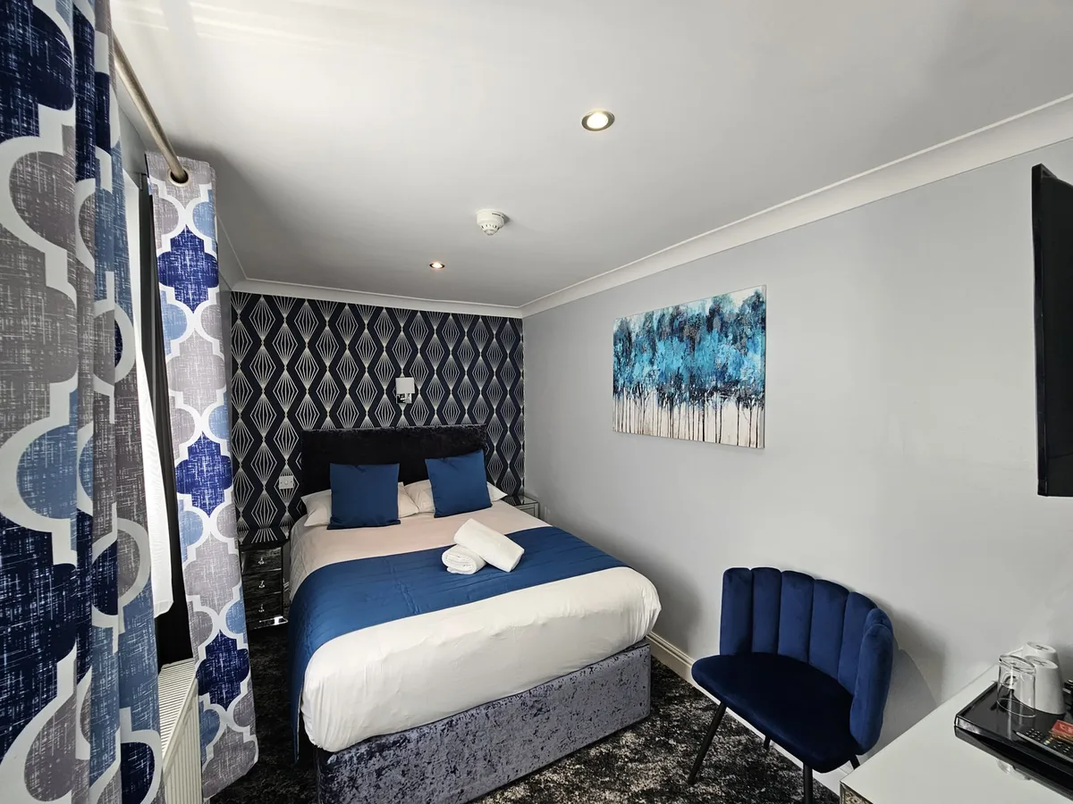 Mentone Hotel