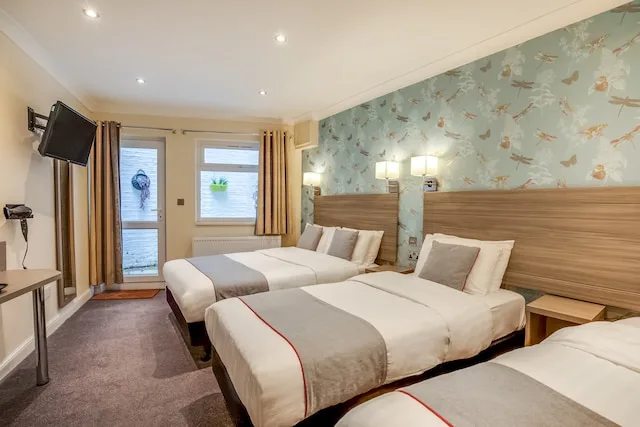 OYO Bakers Hotel London Victoria — 2