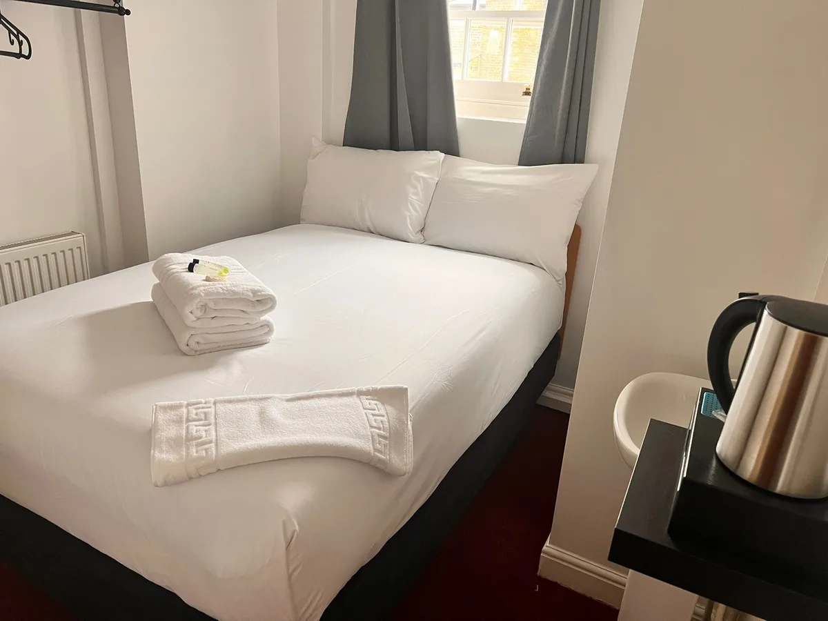Romany House Hotel — 1