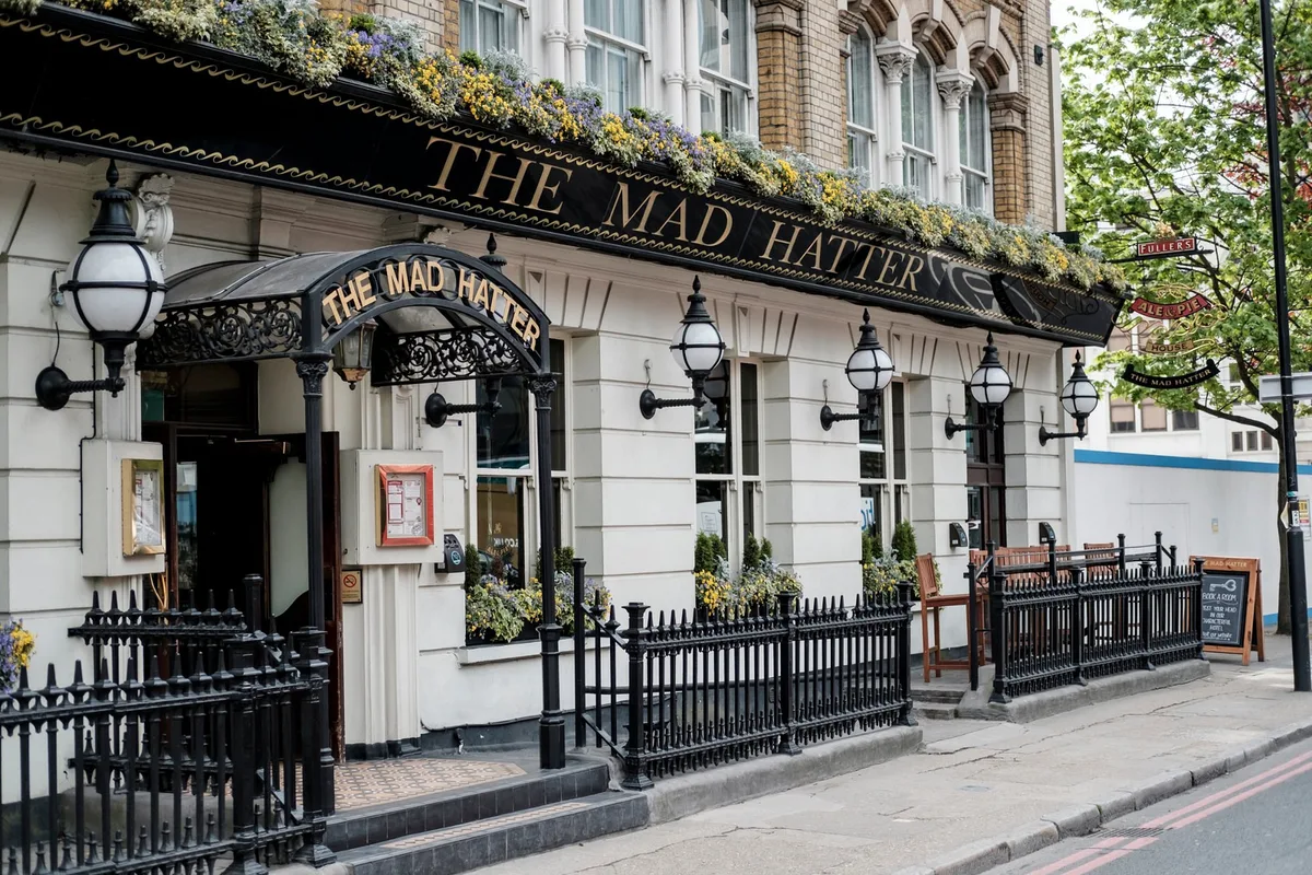 The Mad Hatter Hotel, Southwark — 4