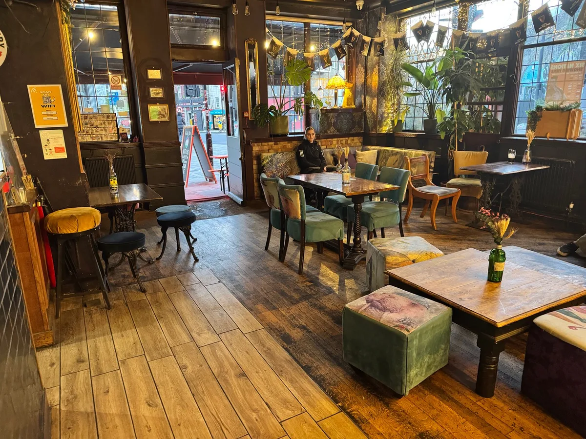 The Walrus Bar & Hostel — 5