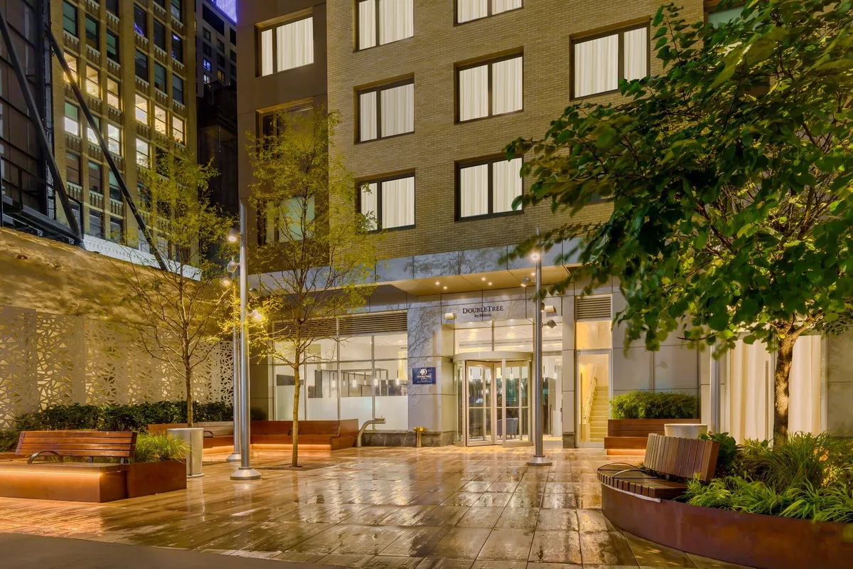 DoubleTree by Hilton New York Times Square South — 4