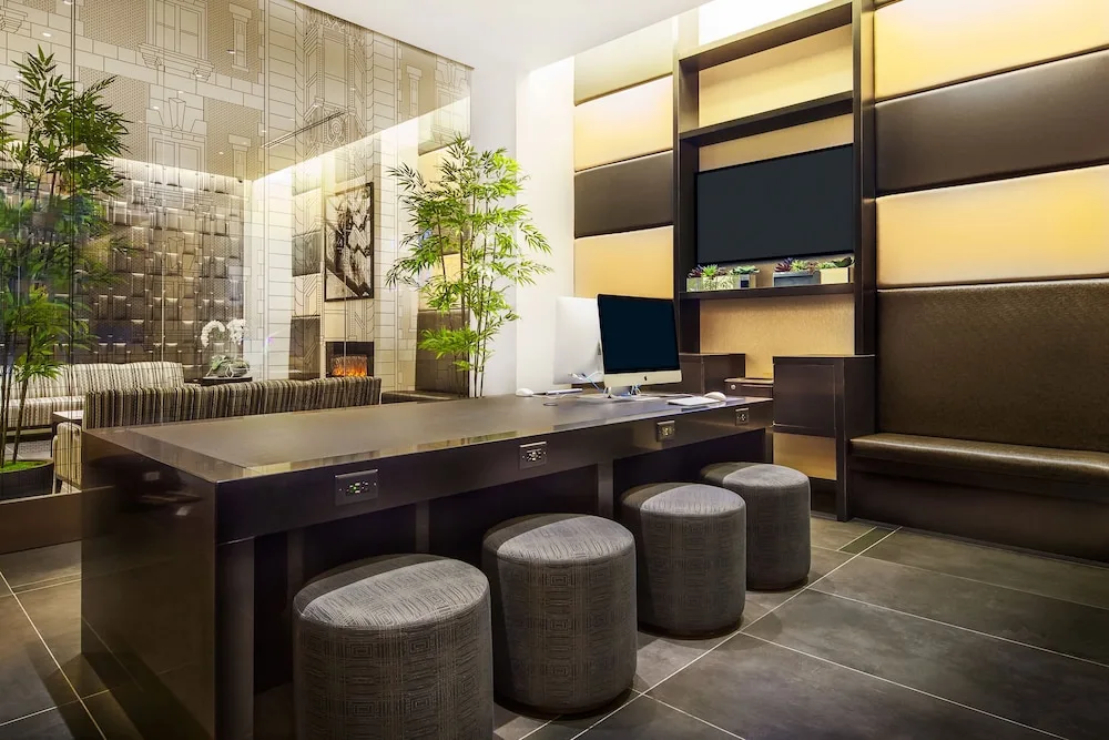 The Hotel at Fifth Avenue — 2