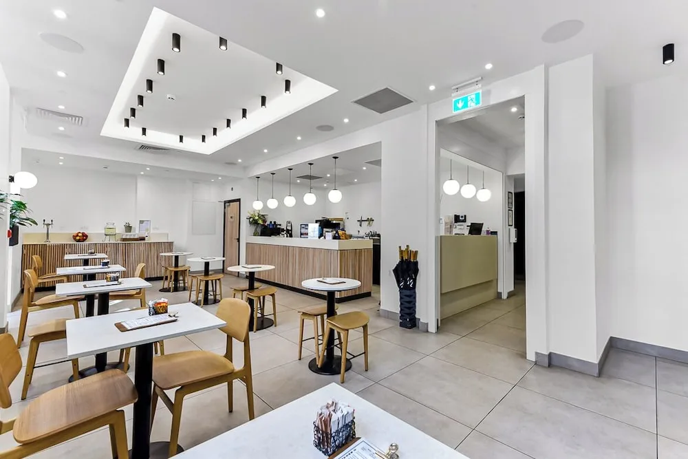 The Z Hotel Strand — 1