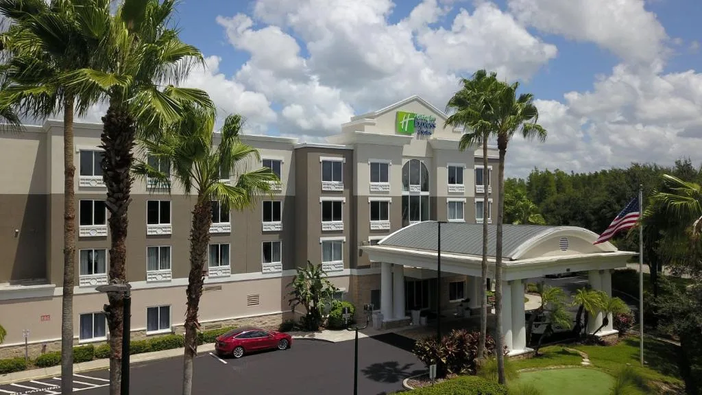 Holiday Inn Express and Suites Tampa I-75 at Bruce B. Downs by IHG