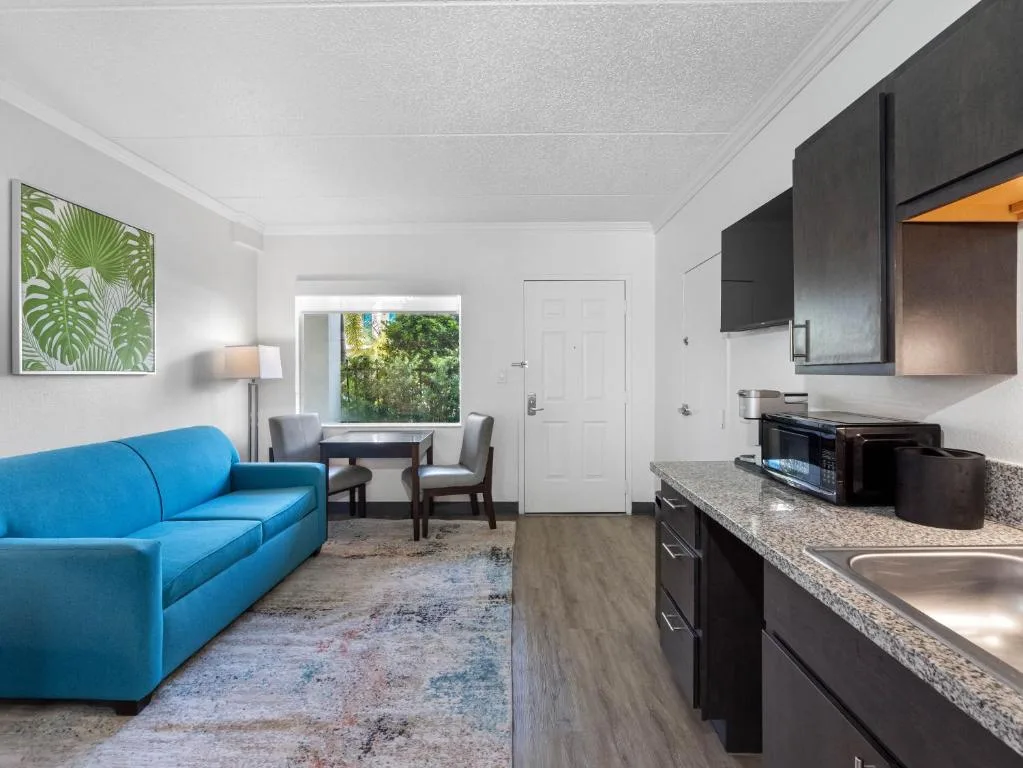 OASIS BAY SUITES, Tampa, Busch Gardens, USF — 5