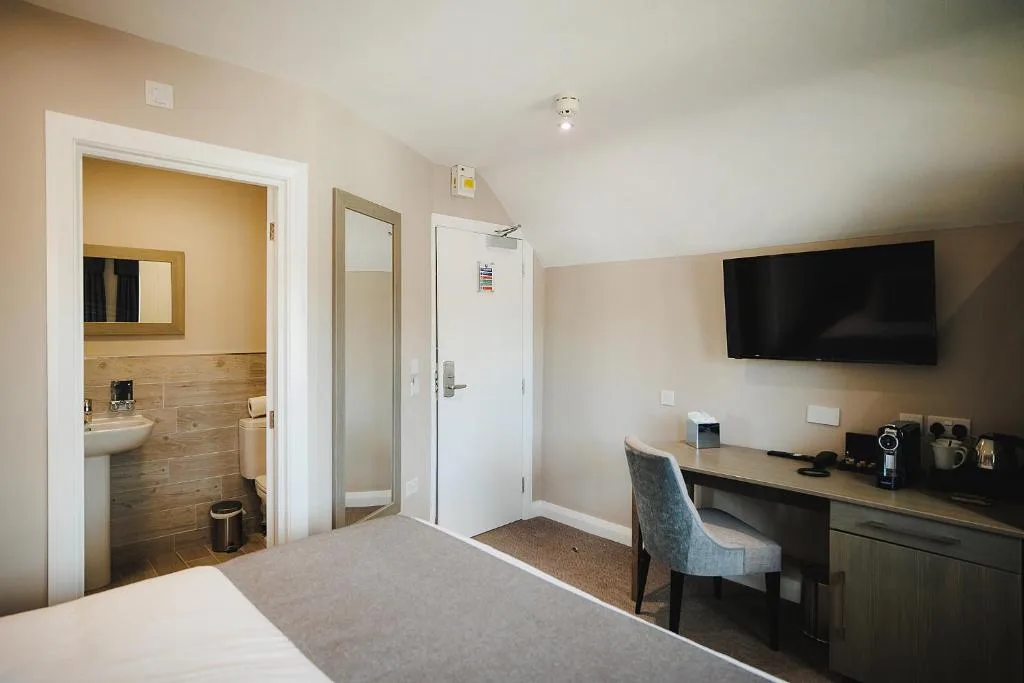 Caer Rhun Hall Hotel — 3