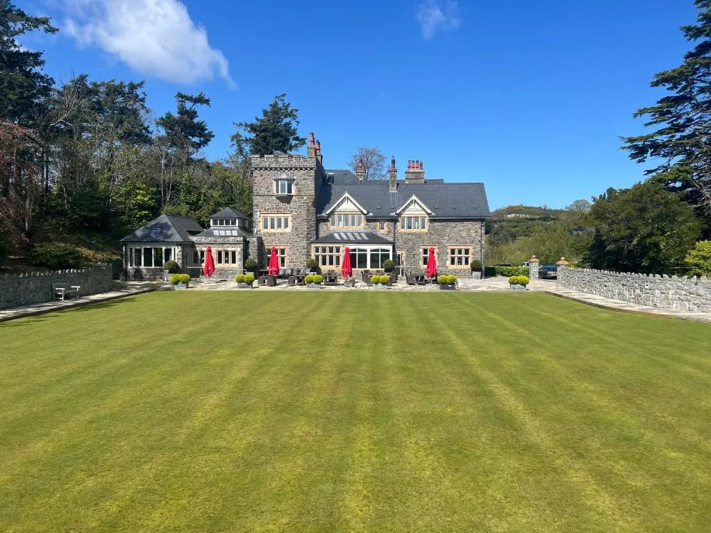 The Manor Boutique Hotel Restaurant and Bar