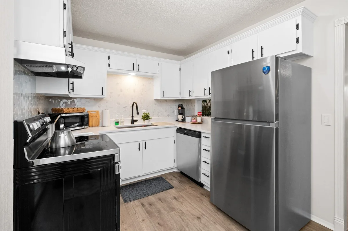 Beacon Grove Retreat – Patio • Washer/Dryer • WiFi — 2