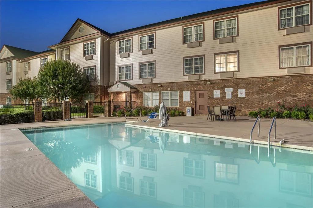Best Western Plus Bessemer Hotel & Suites — 4