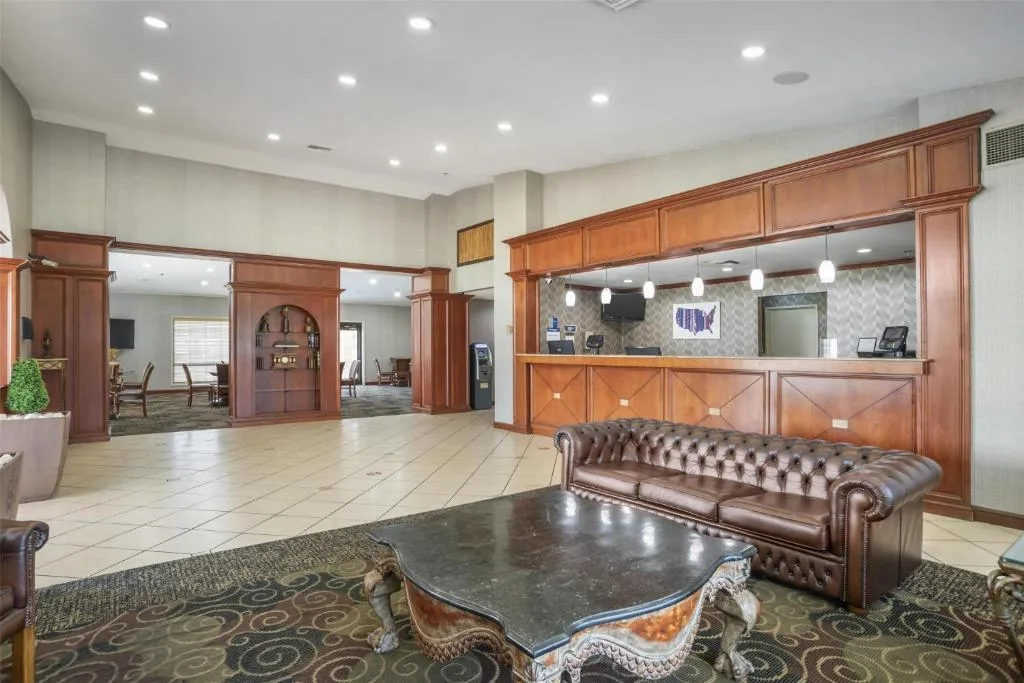 Best Western Plus Bessemer — 3
