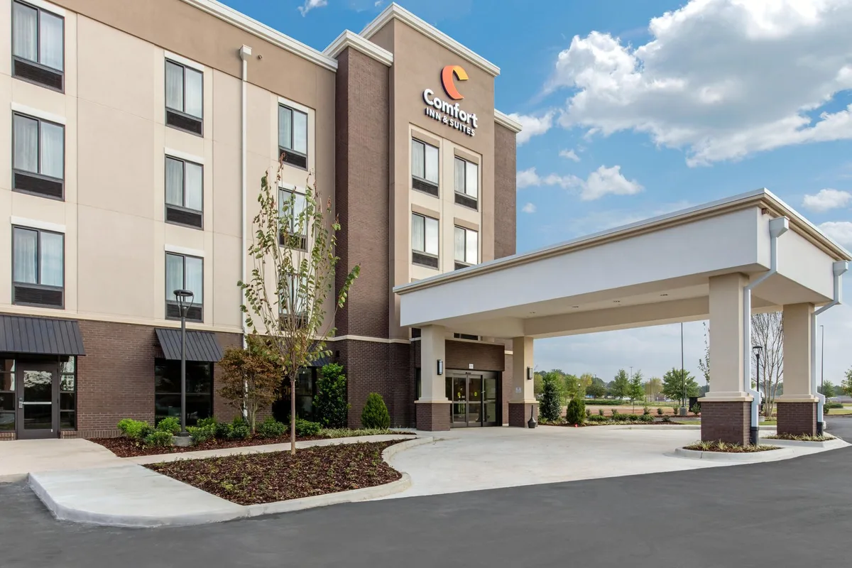 Comfort Inn and Suites - Crossplex Village