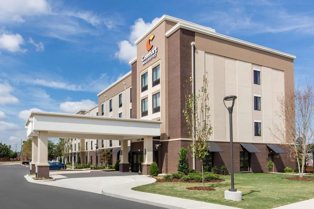 Comfort Inn and Suites - Crossplex Village — 5