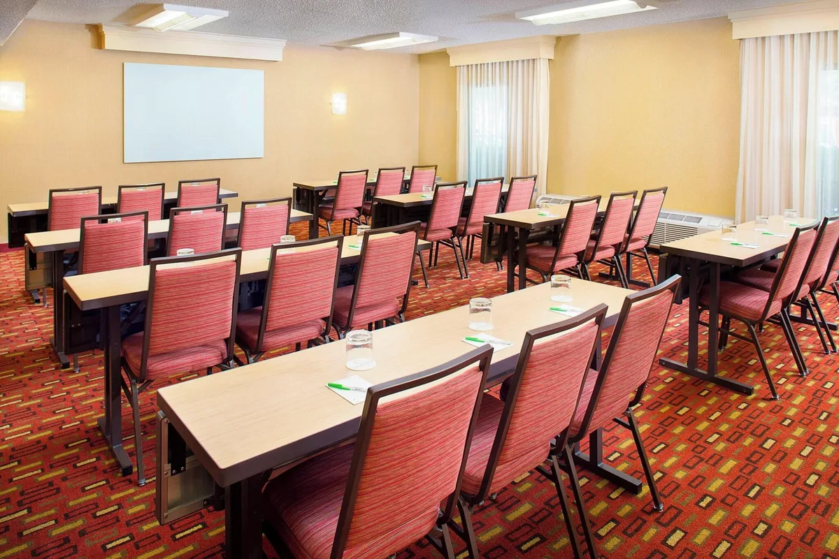Courtyard by Marriott Birmingham Hoover — 5