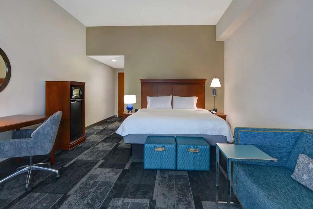 Hampton Inn & Suites Birmingham-Hoover-Galleria — 4
