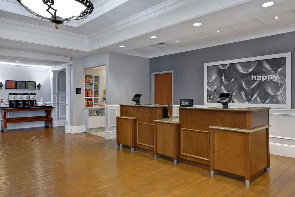 Hampton Inn & Suites Birmingham-Hoover-Galleria — 5