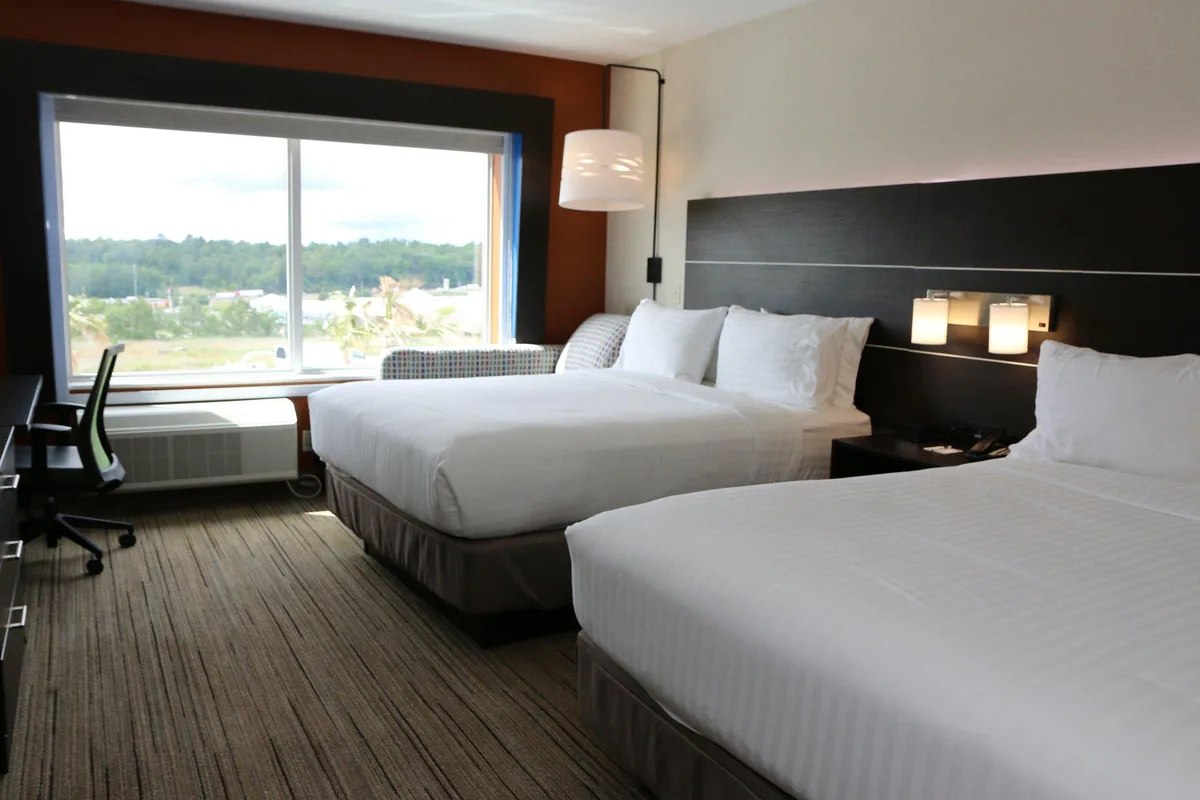 Holiday Inn Express & Suites Alabaster by IHG