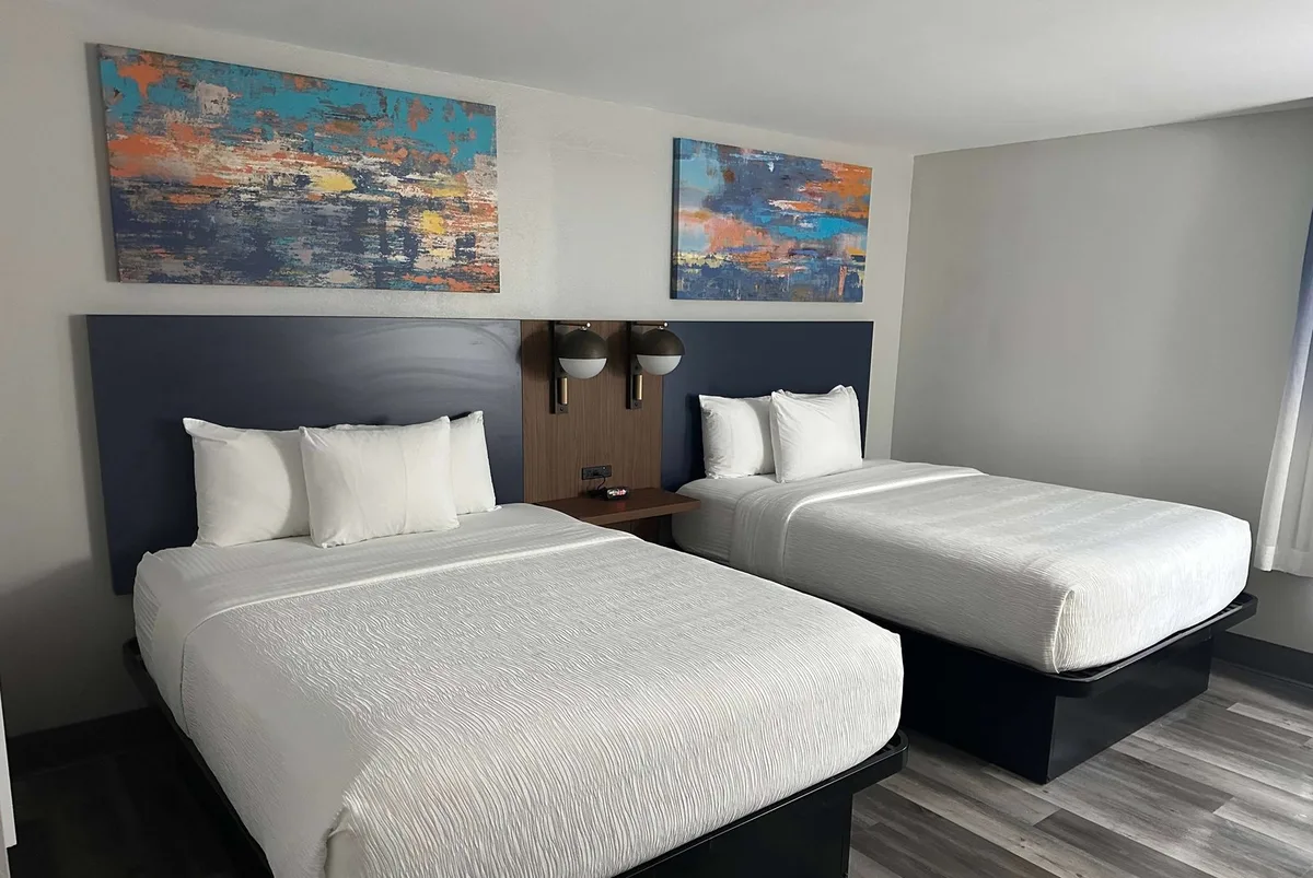 La Quinta Inn & Suites by Wyndham Birmingham Homewood — 3