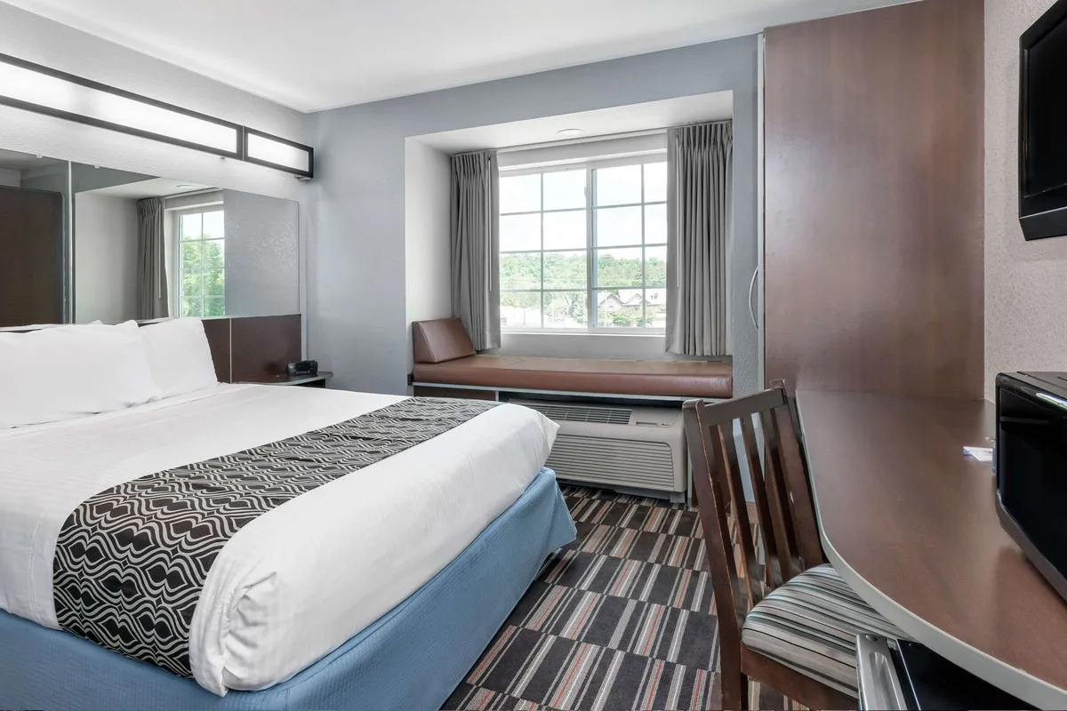 Microtel Inn & Suites by Wyndham Hoover/Birmingham — 3