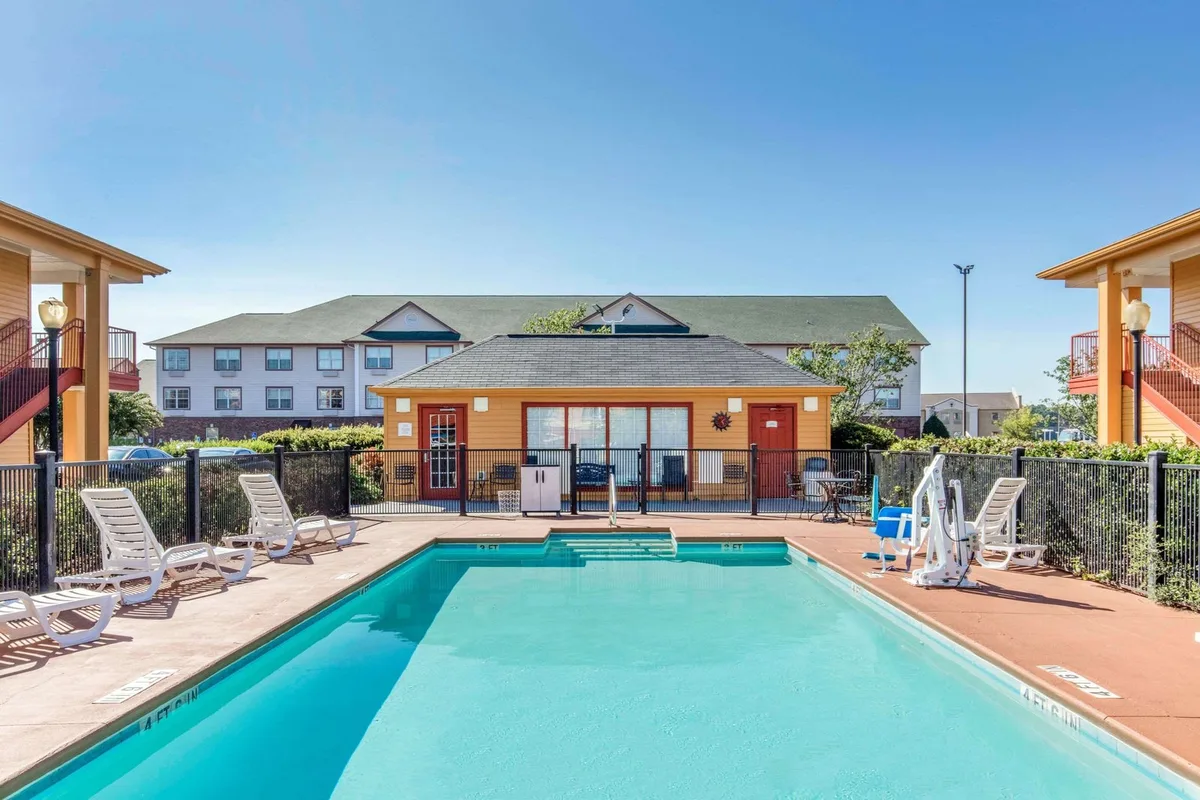 Quality Inn Bessemer I-20 exit 108 — 3
