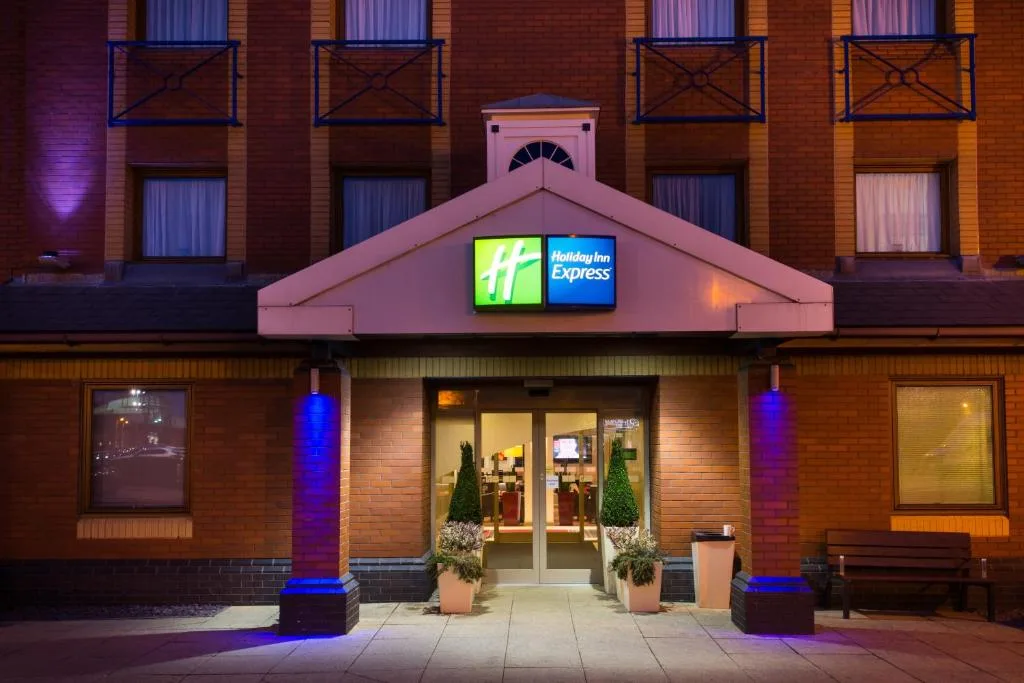 Holiday Inn Express Stoke-On-Trent by IHG — 3