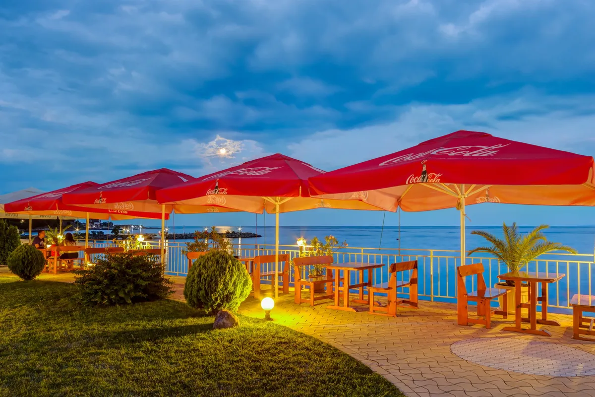 Elegance - Beach Hotel