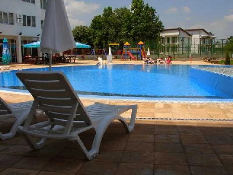 Hotel Riviera — 2