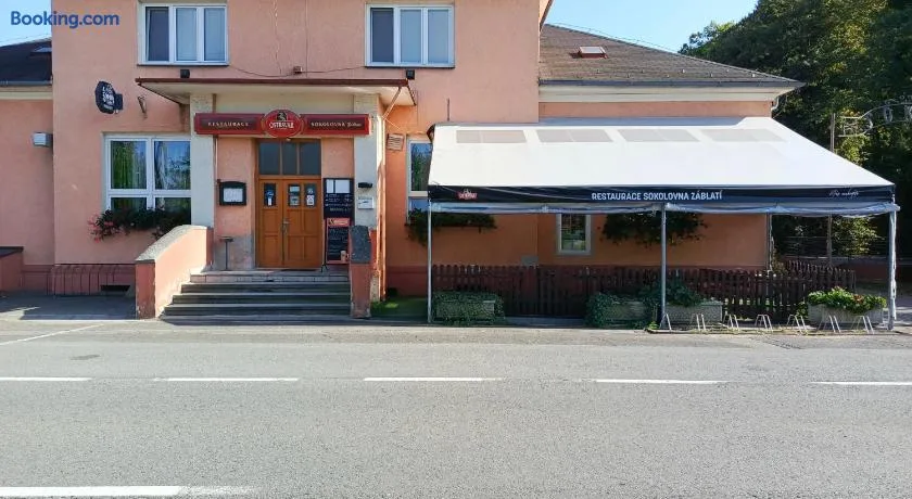 Sokolovna - Entire Place — 4