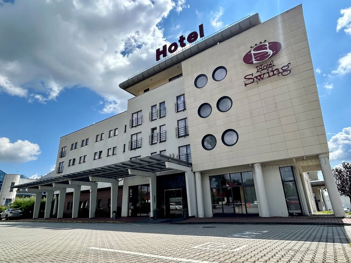 Hotel Swing — 4