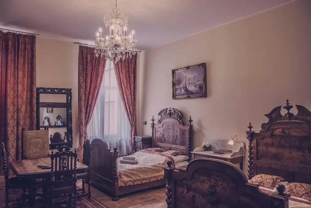 Łódzki Pałacyk — 5