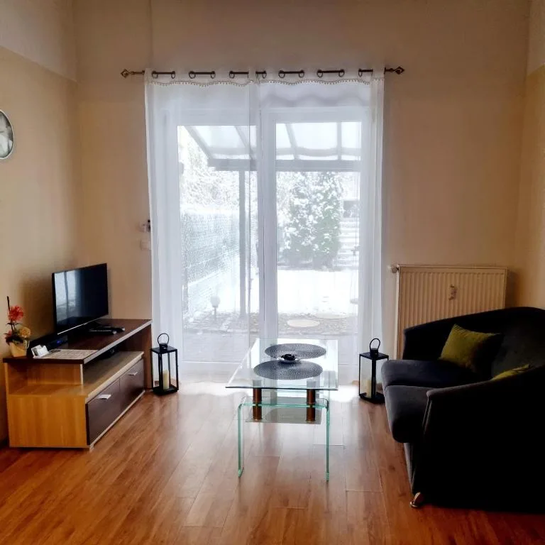 Apartamenty Green Garden z ogrodem i przyjazne dla zwierząt, Racibórz — 2
