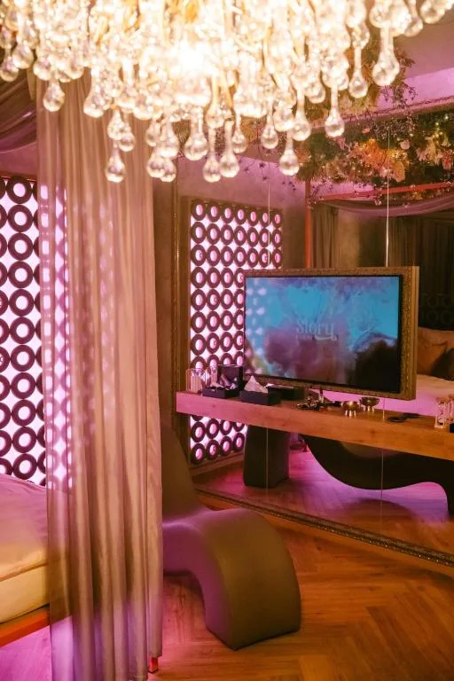 Story Rooms — 5