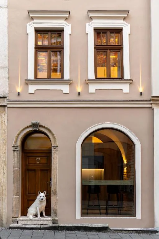 White Wolf Boutique Apartments — 3