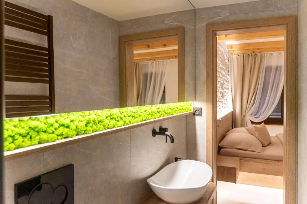 White Wolf Boutique Apartments — 4