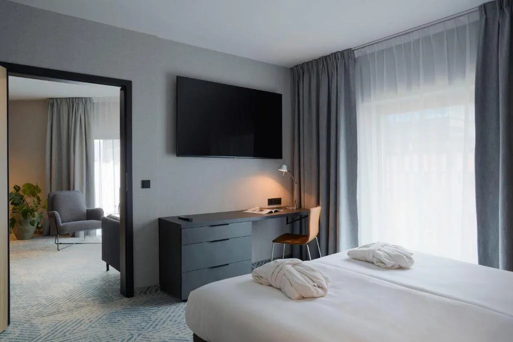 Q Hotel Plus Wrocław — 5