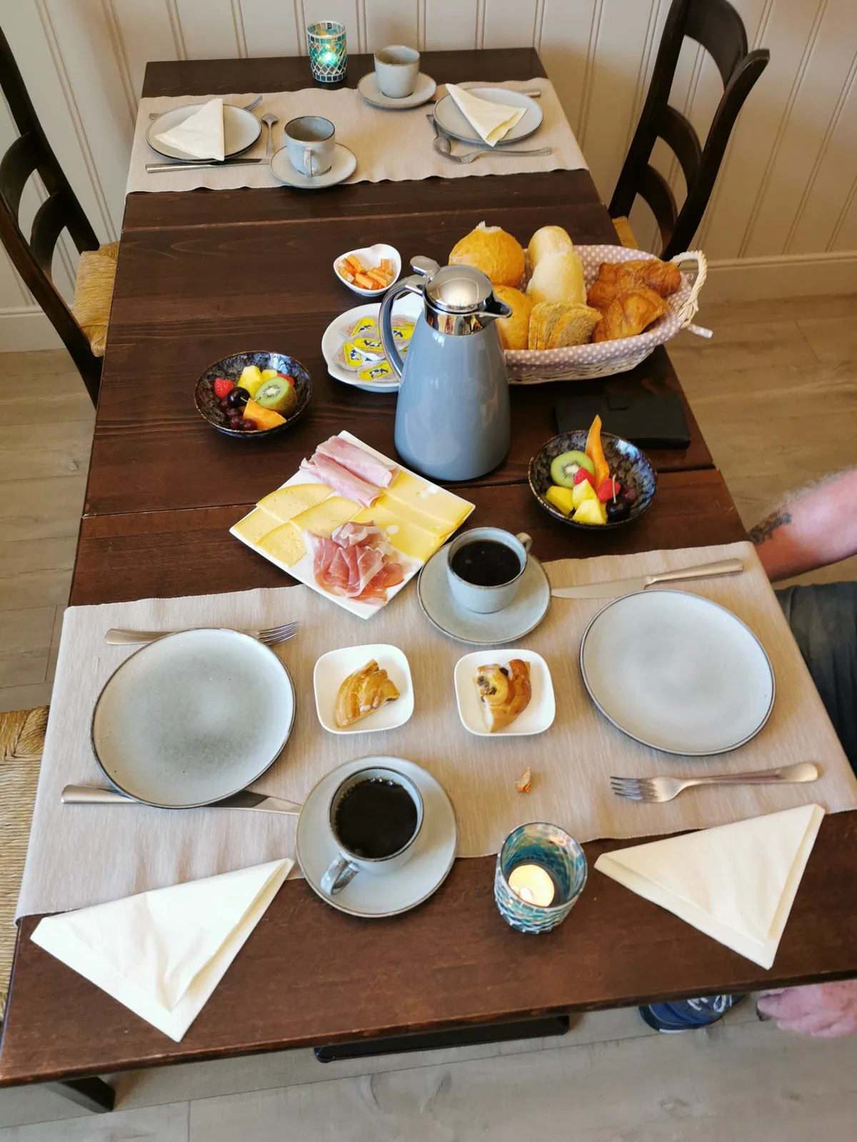 B&B Laurus