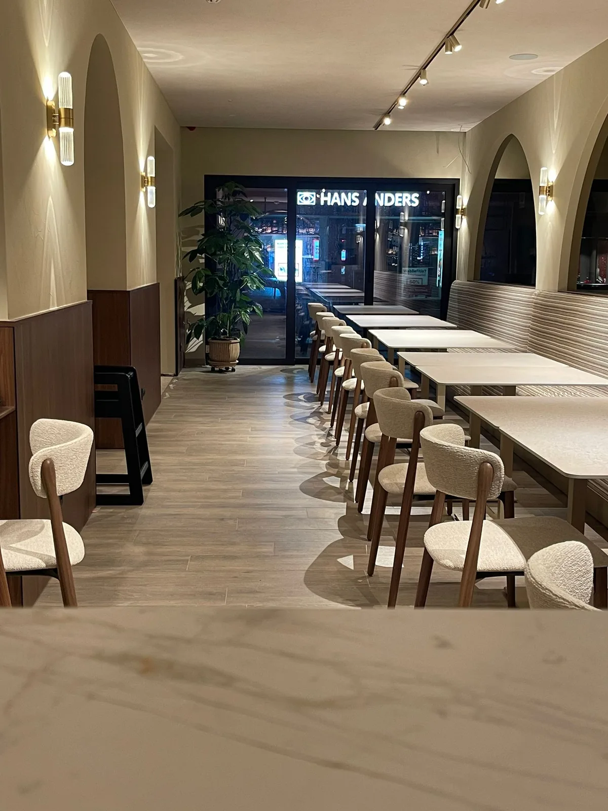 Manteka Logies — 3
