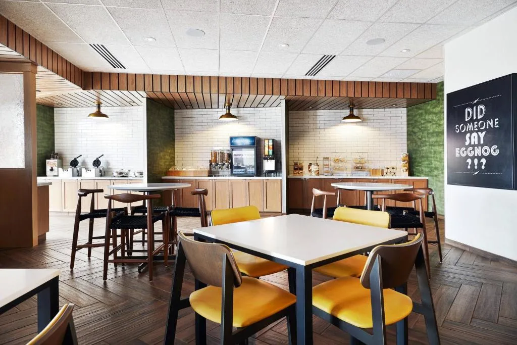 Fairfield Inn & Suites Sheboygan — 5