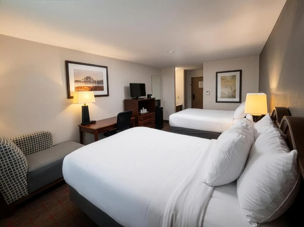 Harbor Winds Hotel — 2