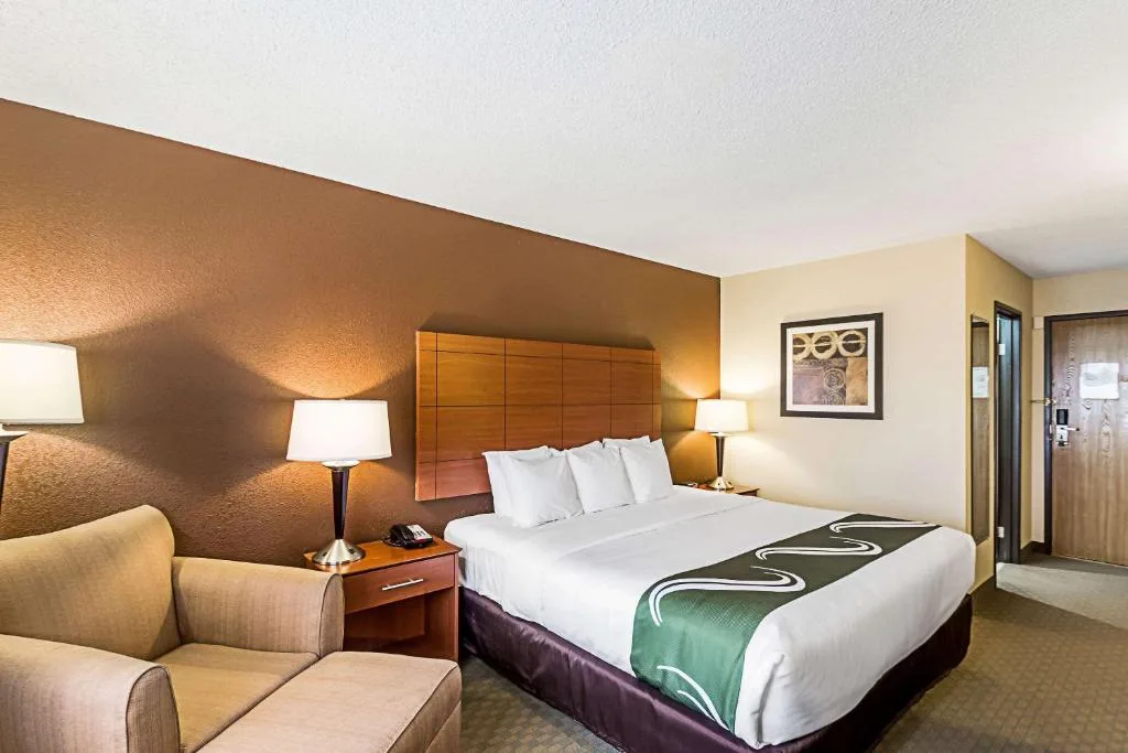 Quality Inn Sheboygan North I-43
