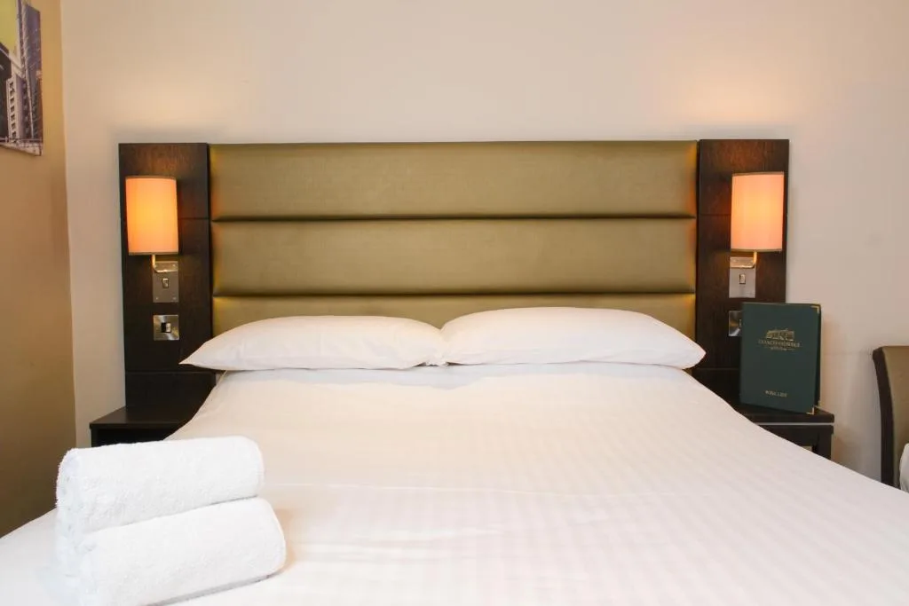Coach & Horses Hotel — 4