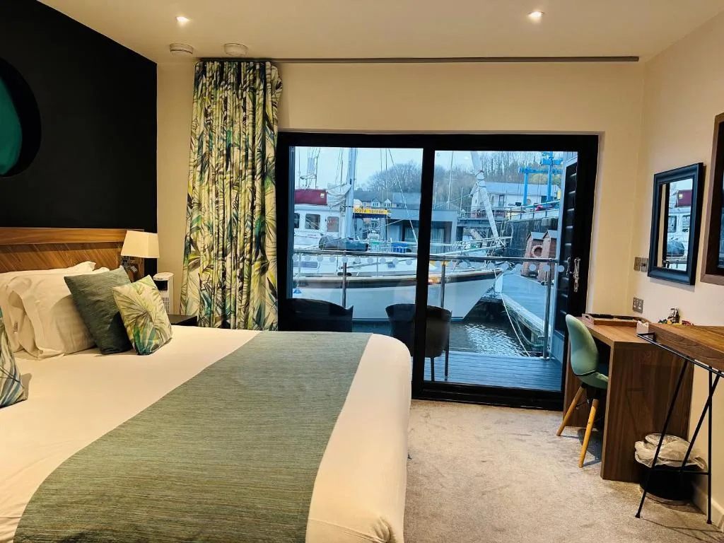 Rooms at Penarth Marina — 2
