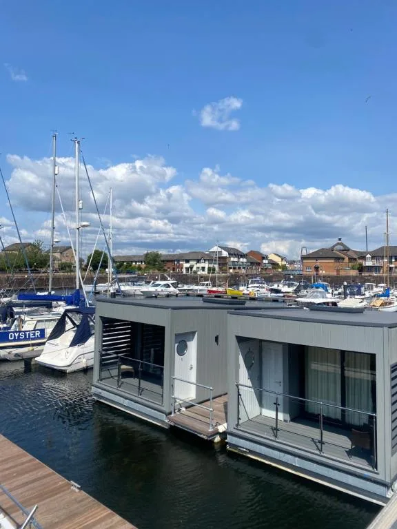 Rooms at Penarth Marina — 5