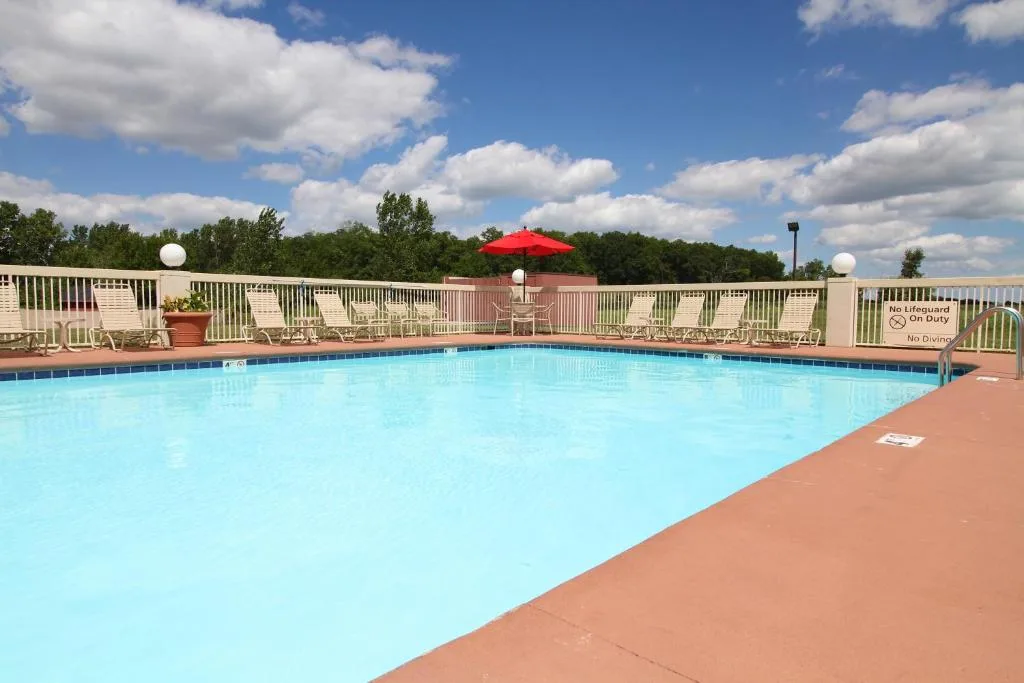 Country Inn & Suites by Radisson, Sandusky South, OH — 3